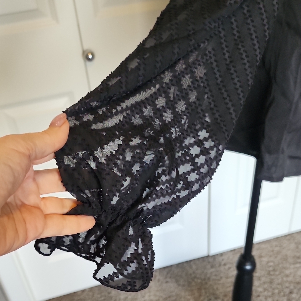 Cupshe Black Blouse with Lace Sleeves
